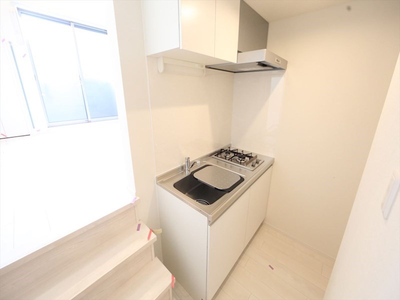 （仮称）西区山木一丁目Ｂ新築アパート システムキッチン（ガス2口コンロ付）　同仕様写真