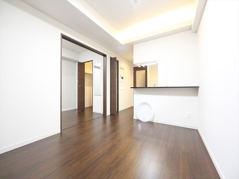 ＲＥＳＩＤＥＮＣＥ丸の内七間町 ＬＤＫ10.7帖　洋室5.2帖　つなげても仕切っても使えます