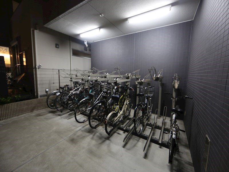 ＲＥＳＩＤＥＮＣＥ丸の内七間町 屋根付き駐輪場