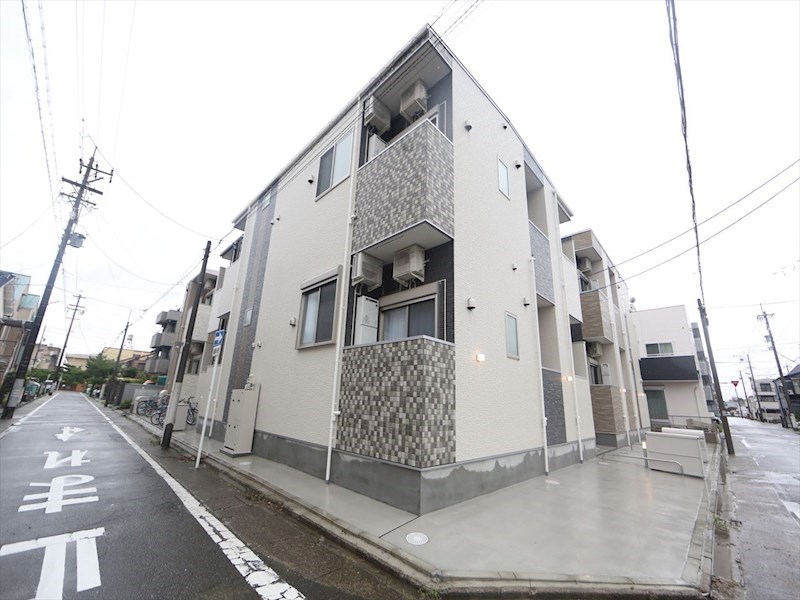 外観　オートロック付　宅配ＢＯＸ有り　デザイナーズ