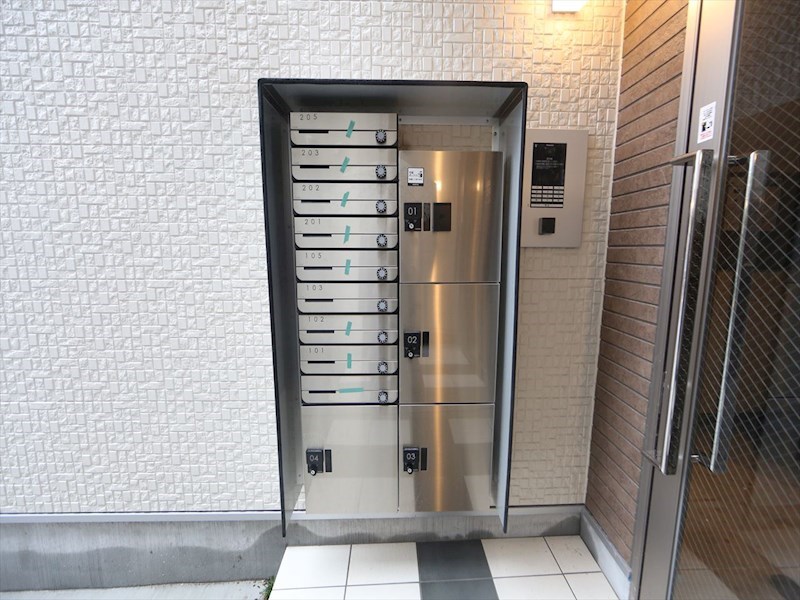 ハーモニーテラス靖国町IV 宅配ＢＯＸ・集合ポスト有り