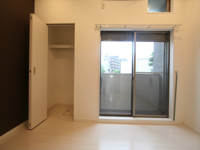 グランディ 洋室6.1帖　上階ロフト6帖（収納でもお部屋でも使えます）