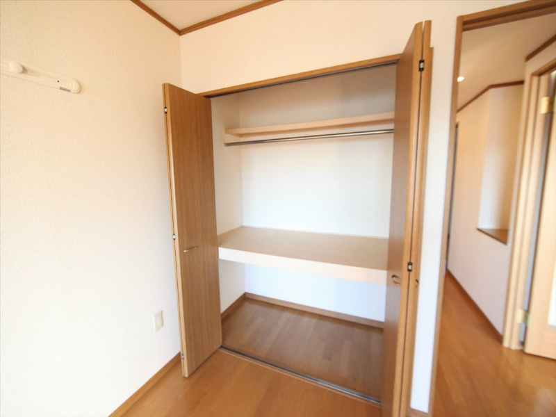 サンアベニュー尾頭橋 クローゼット　収納充実してます