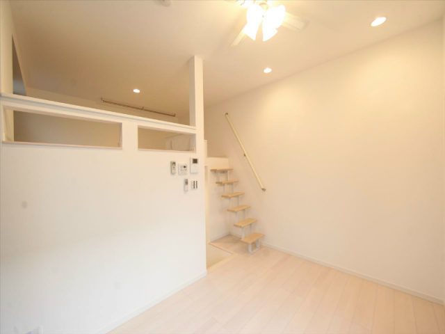 Bellezza(ベレッツァ) ロフトに階段で上がれます(階段式ロフト) 愛知県名古屋市北区杉栄町3丁目76
