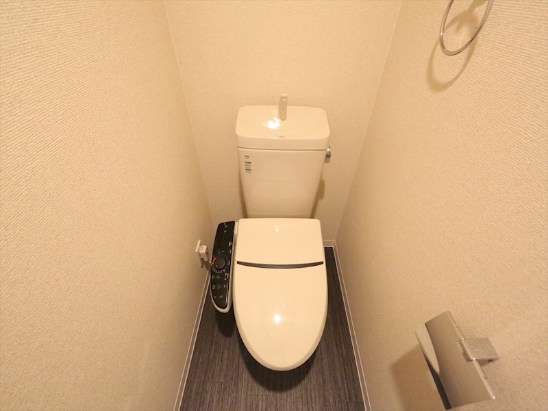 ヴィラトラウム 温水洗浄暖房便座付トイレ