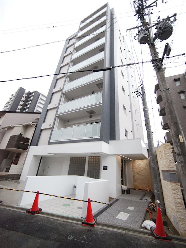 外観　オートロック　防犯カメラ　宅配BOX完備