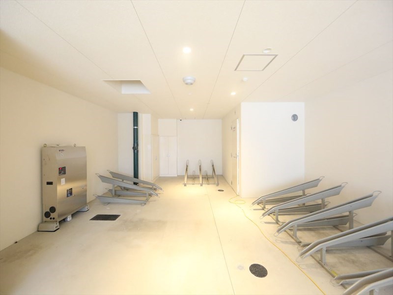 デュオフラッツ鶴舞 屋根付き駐輪場