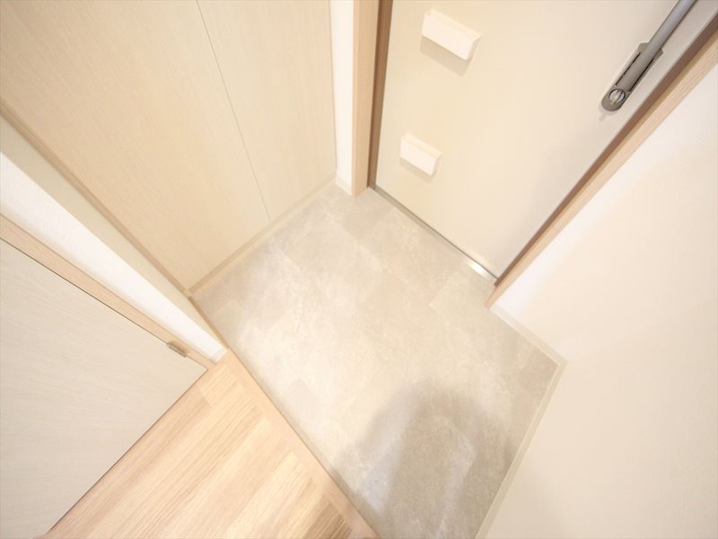PURE RESIDENCE 名駅南 玄関（シューズボックス完備）