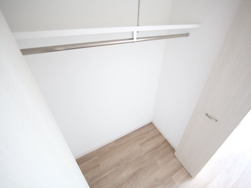 PURE RESIDENCE 名駅南 クローゼット（収納充実しています）
