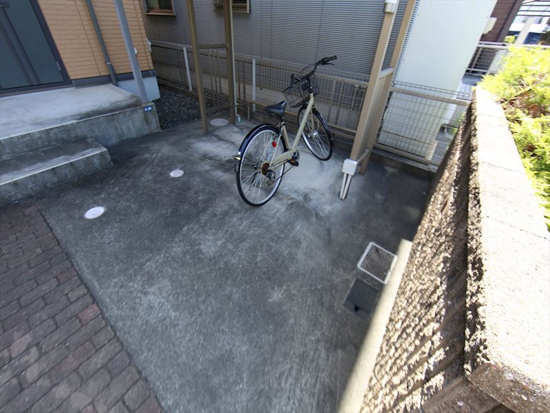 ソレイユ 屋根付き駐輪場