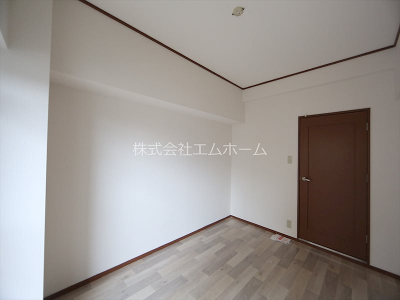 エスポア富士見台 洋室5.1帖　バルコニーに面してます