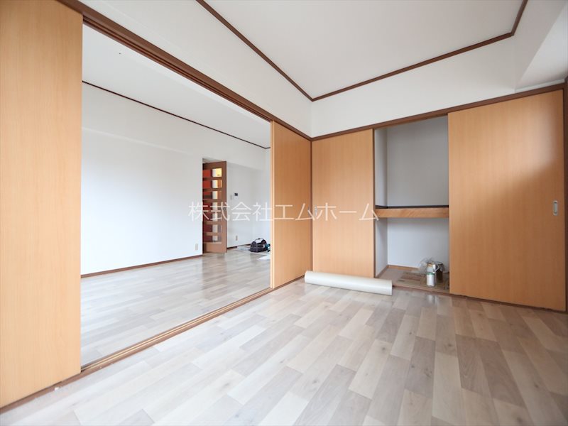 エスポア富士見台 洋室6帖　収納充実してます