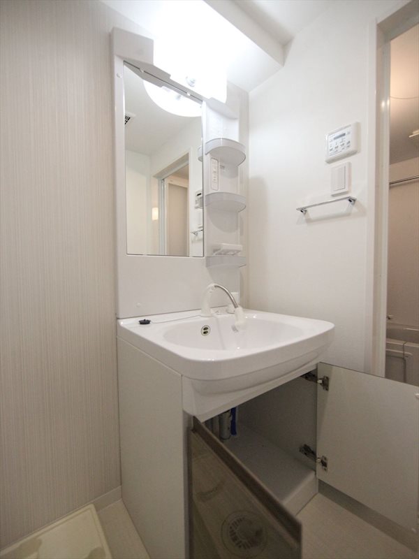 S-RESIDENCE名駅North 脱衣所　独立洗面台（シャンプードレッサー付）収納スペース有