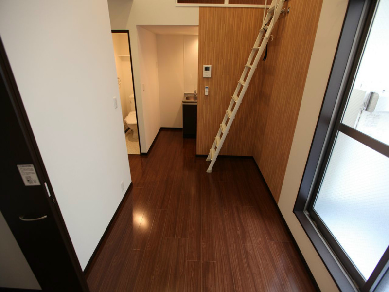 Ｌｕｃｋ（ラック） 洋室8.7帖　ロフト5.4帖（収納でもお部屋でもつ使えます）