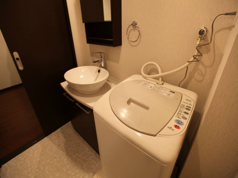 Ｌｕｃｋ（ラック） 脱衣所　デザイン洗面台　洗濯機ご用意できます