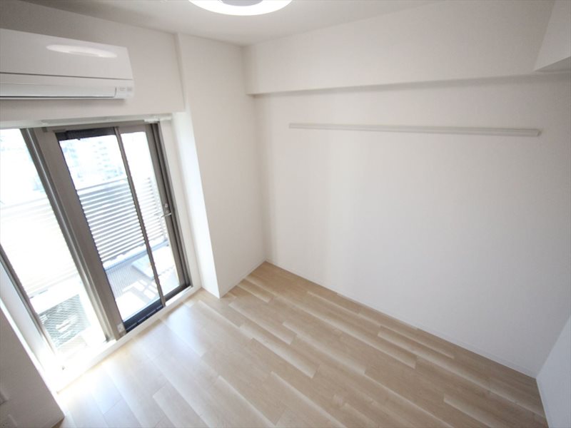 プレサンス名古屋幅下ファビュラス 洋室6.8帖　クローゼット付（収納充実してます）