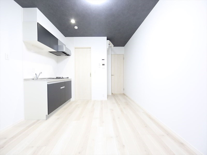 ＣＲＡＳＴＩＮＥ大杉 ＬＤＫ9帖　システムキッチン　エアコン完備　同仕様写真