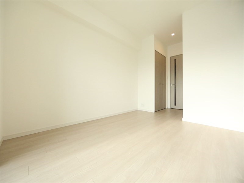Ｓ－ＲＥＳＩＤＥＮＣＥ金山ＷＥＳＴ 洋室8.6帖　クローゼット付（収納充実してます）