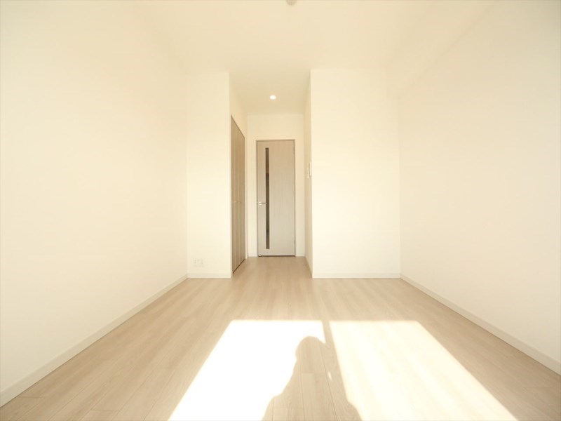 Ｓ－ＲＥＳＩＤＥＮＣＥ金山ＷＥＳＴ 洋室8.5帖　クローゼット付（収納充実してます）