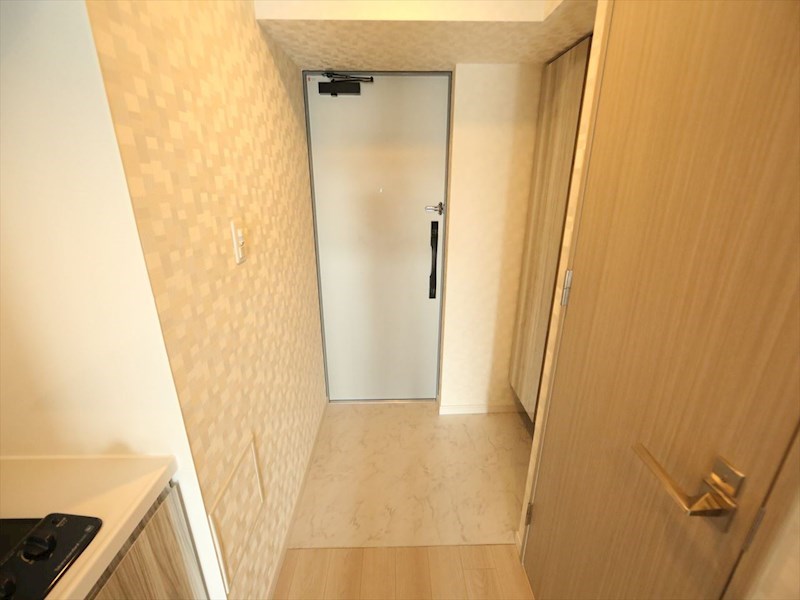 Ｓ－ＲＥＳＩＤＥＮＣＥ金山ＷＥＳＴ 玄関　シューズボックス付（収納充実してます）
