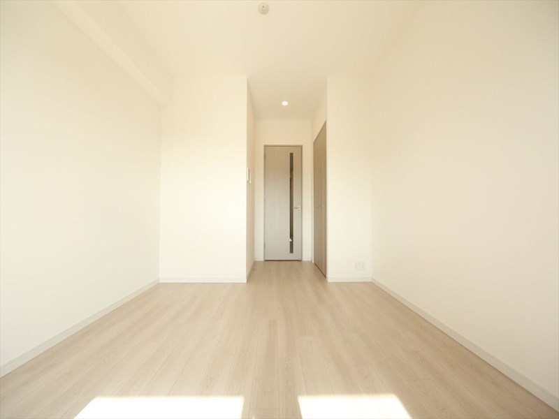 Ｓ－ＲＥＳＩＤＥＮＣＥ金山ＷＥＳＴ 洋室8.5帖　クローゼット付（収納充実してます）