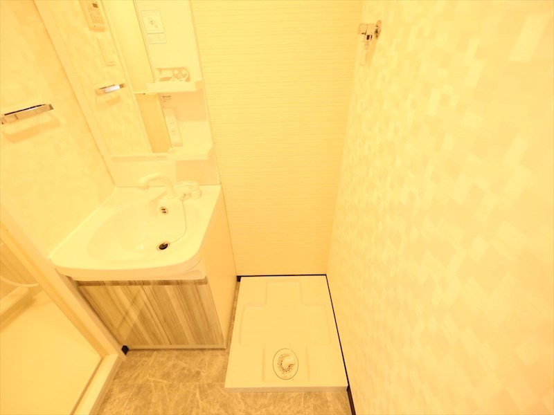 Ｓ－ＲＥＳＩＤＥＮＣＥ金山ＷＥＳＴ 脱衣所　室内洗濯機置き場