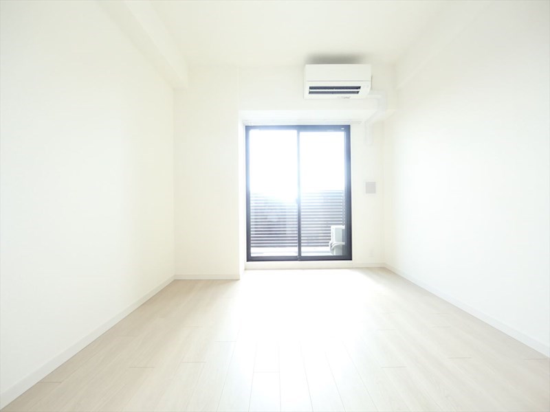 Ｓ－ＲＥＳＩＤＥＮＣＥ金山ＷＥＳＴ 洋室8.6帖　エアコン完備　クローゼット付　バルコニー