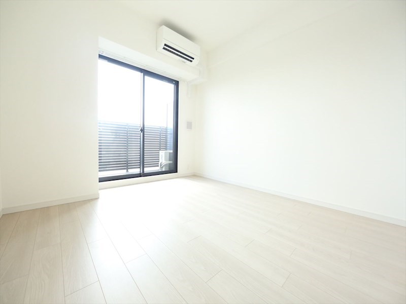 Ｓ－ＲＥＳＩＤＥＮＣＥ金山ＷＥＳＴ 洋室8.6帖　エアコン完備　クローゼット付　バルコニー