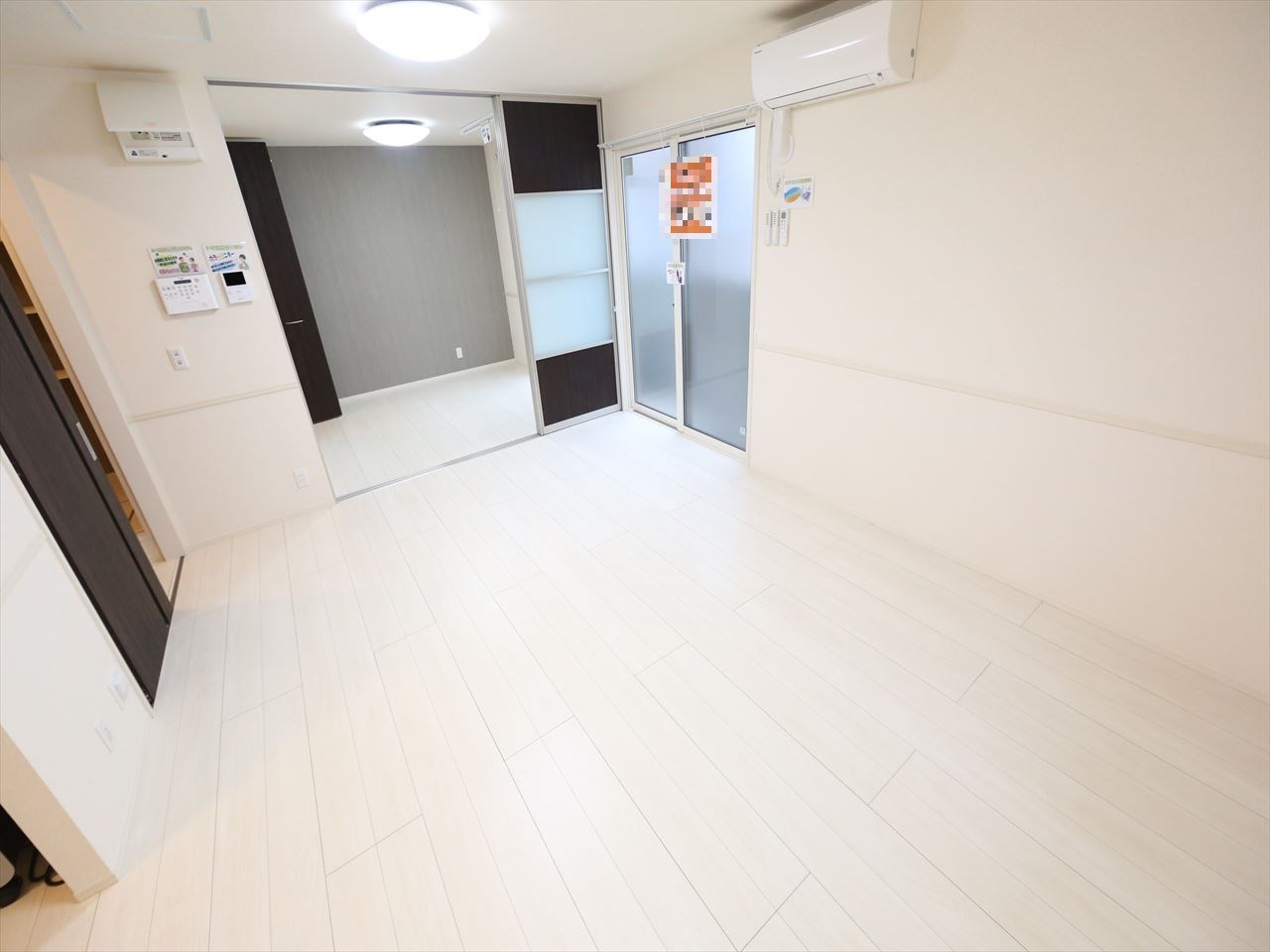 アルビーナ ＬＤＫ14.5帖　洋室4.5帖と繋げても仕切っても使えます
