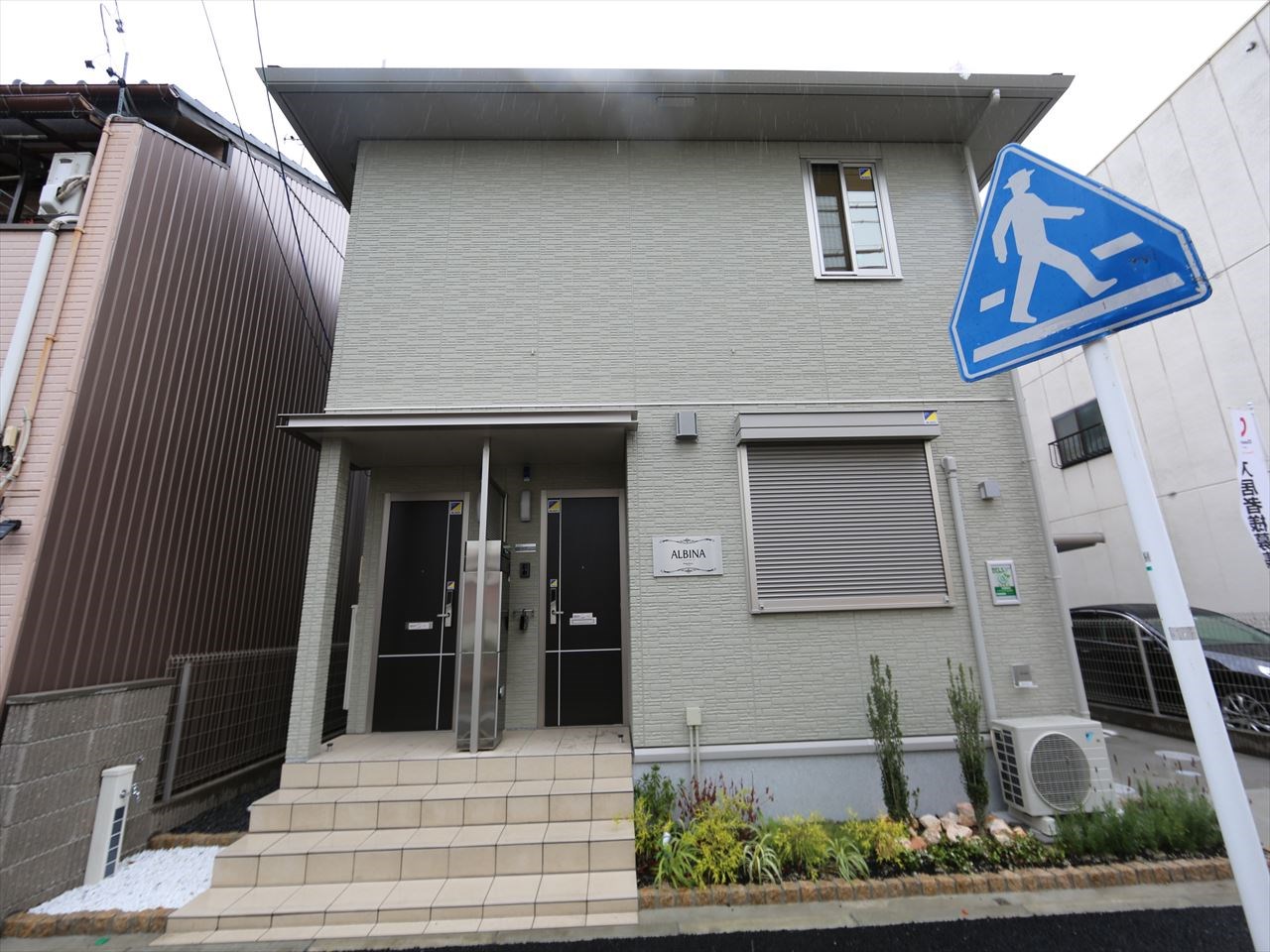 アルビーナ 外観　1フロア1部屋　インターネット無料