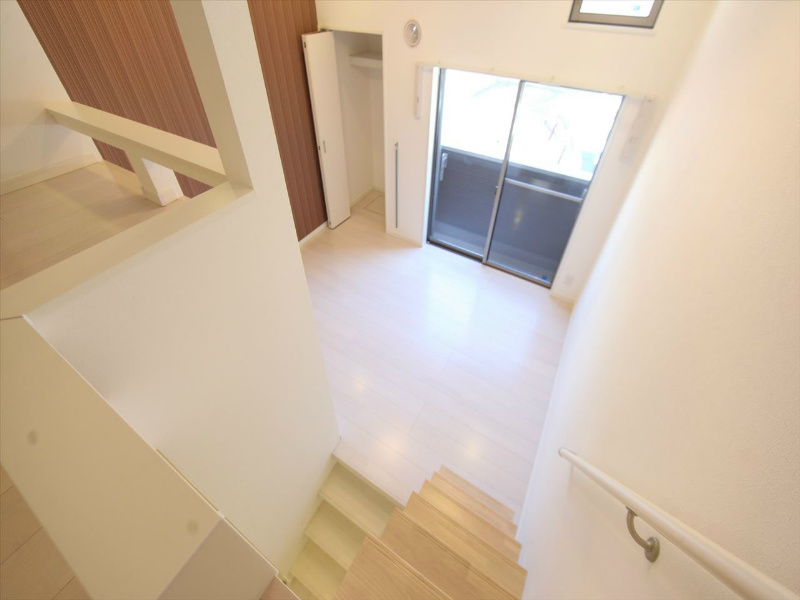 アイビス浅間町 洋室6.1帖　ロフト5.8帖（収納でもお部屋でも使えます）
