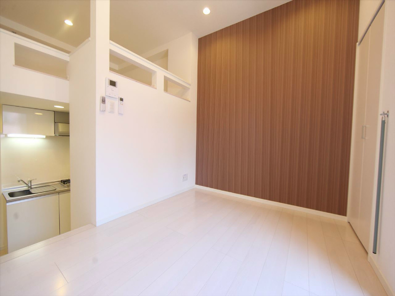 アイビス浅間町 洋室6.1帖　ロフト5.8帖（収納でもお部屋でも使えます）