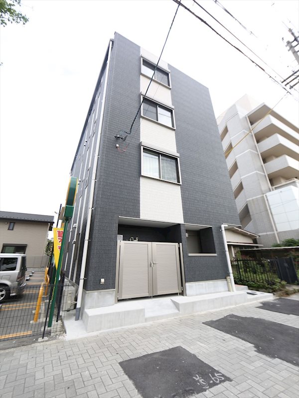 外観　オートロック付　宅配ＢＯＸ有り