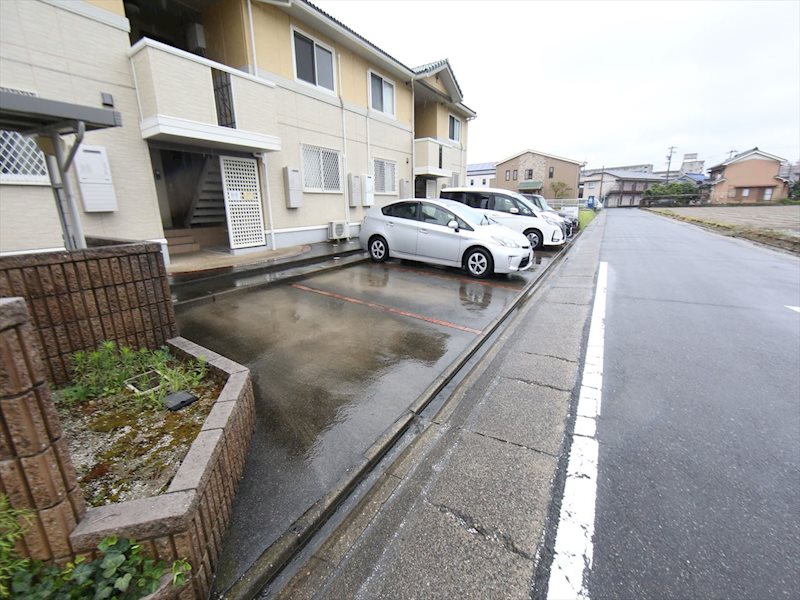 淑風苑 敷地内平面駐車場