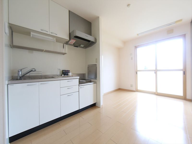 淑風苑 LDK9.0帖　洋室6.0帖と繋げても仕切っても使えます