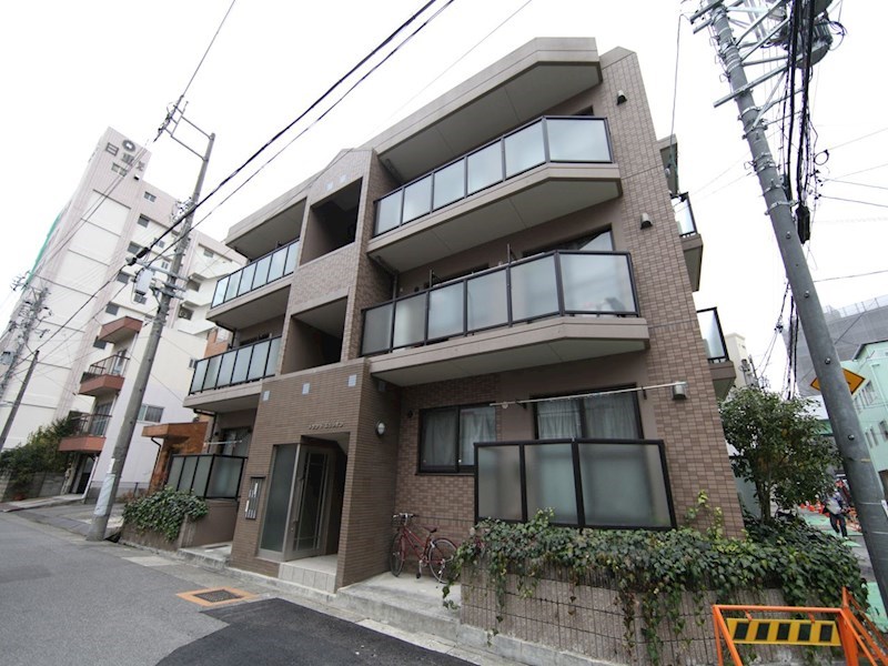 メゾンドエリシオン 外観　オートロック付　1フロア2部屋のみ（全部屋角部屋）