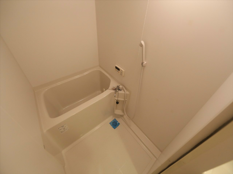 ヴォーヌングケイ  バスルーム　バス・トイレ別