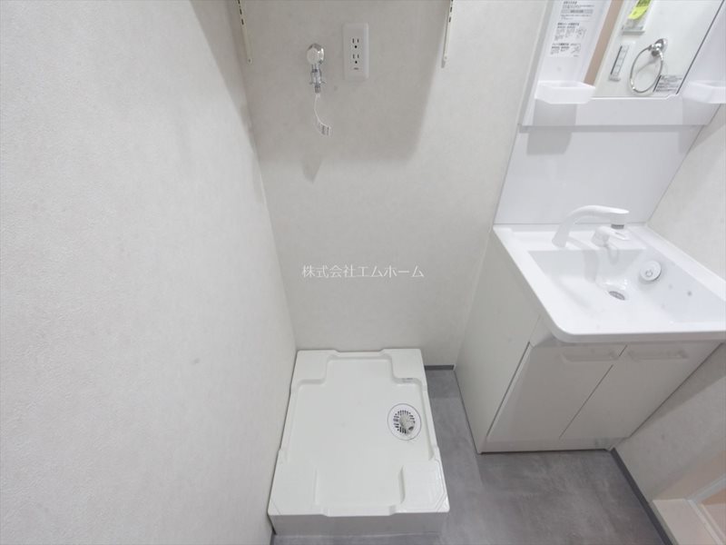 CRASTINE弥生町B棟 室内洗濯機置き場