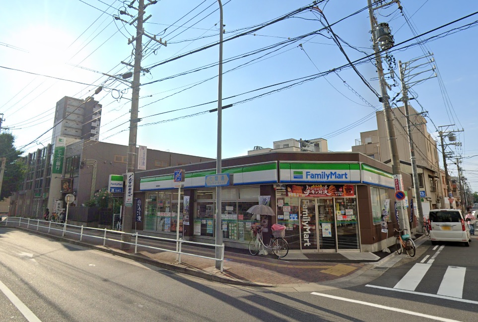 Ｒ－Ｓｍａｒｔ中村公園 ファミリーマート 鳥居通店