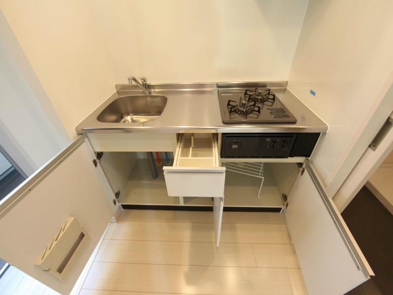 カユーハ大宮 システムキッチン（ガス2口）冷蔵庫・レンジ等ご用意できます