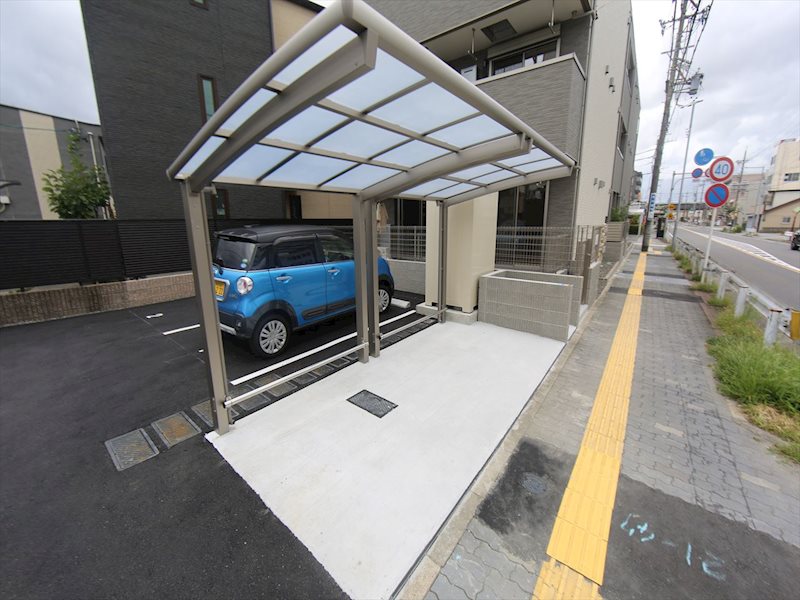 エステート野立 屋根付き駐輪場