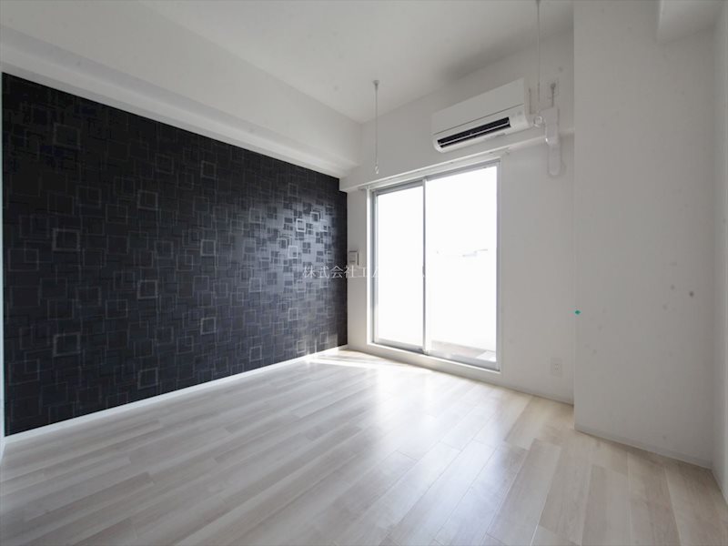 RESIDENCIA御器所 洋室7.0帖　エアコン完備　バルコニーに面しています