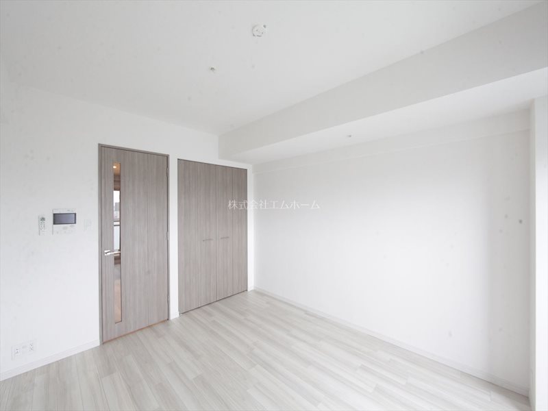 S-RESIDENCE東別院 洋室8.8帖　エアコン完備　バルコニーに面しています