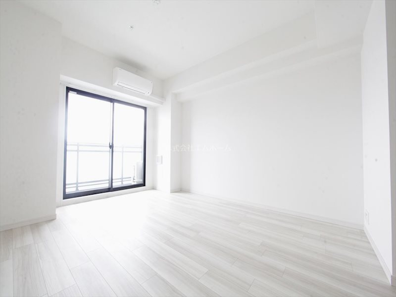 S-RESIDENCE東別院 洋室9.0帖　エアコン完備　バルコニーに面しています