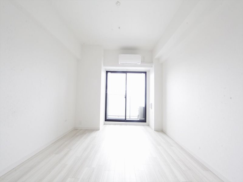S-RESIDENCE東別院 洋室9.1帖　エアコン完備　バルコニーに面しています