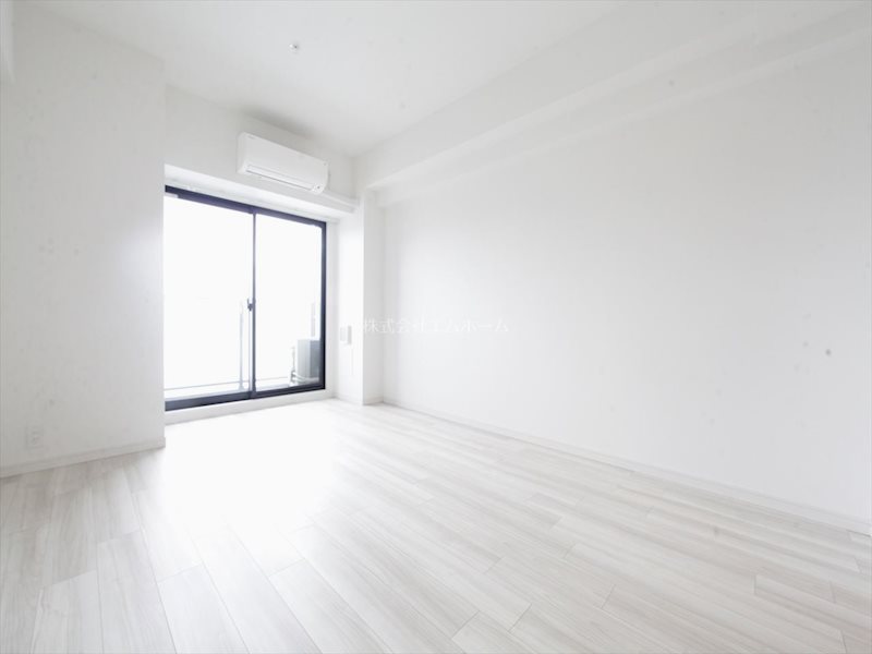 S-RESIDENCE東別院 洋室9.1帖　エアコン完備　バルコニーに面しています