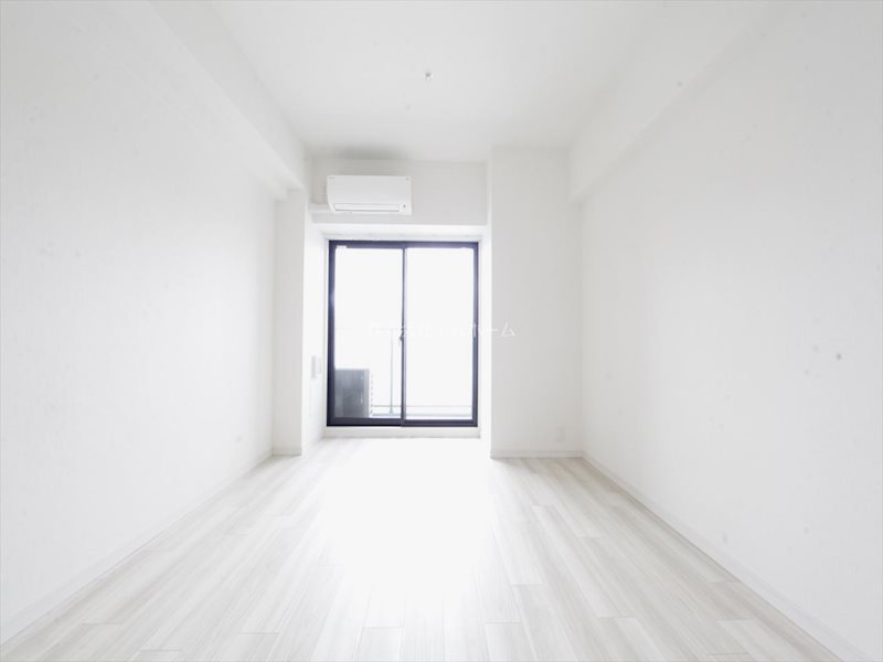 S-RESIDENCE東別院 洋室8.6帖　エアコン完備　バルコニーに面しています