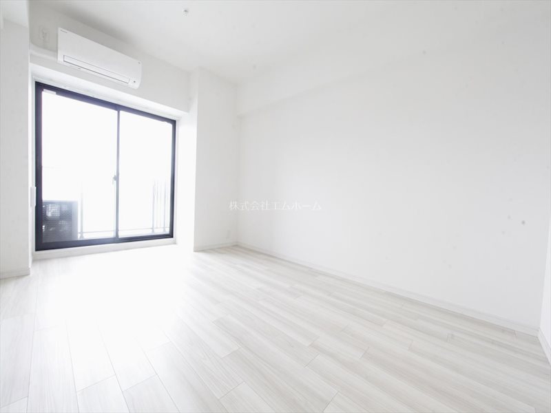 S-RESIDENCE東別院 洋室8.6帖　エアコン完備　バルコニーに面しています