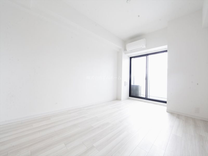 S-RESIDENCE東別院 洋室8.6帖　エアコン完備　バルコニーに面しています