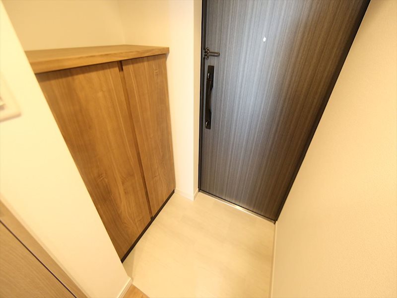 S-RESIDENCE山王 玄関　シューズボックス付（収納充実してます）